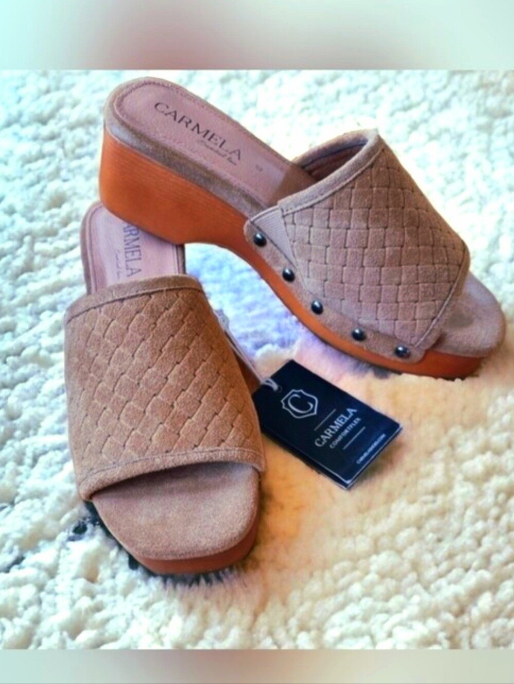 🆕️ CARMELA Comfortflex Tan Wooden Slip-On Woven Suede Clogs Size 8